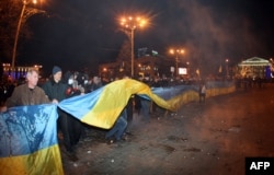 Во время митинга в Донецке, 13 марта 2014 года