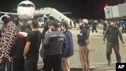 Во время антисемитских беспорядков в аэропорту Махачкалы. Дагестан, 29 октября 2023 года