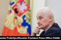 Министр обороны РФ Андрей Белоусов перед началом встречи президента РФ Путина с командующими войсками военных округов в Кремле. Москва, 13 июня 2024 года