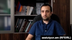 Դանիել Իոաննիսյանը, արխիվ