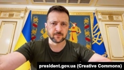 Володимир Зеленський також назвав російською дезінформацією заяви про захоплення Часового Яру