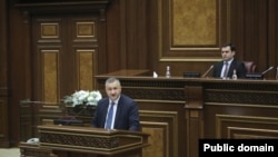 ՍԴ դատավորի թեկնածու Դավիթ Բալայանը ելույթ է ունենում ԱԺ ամբիոնից, Երևան, 28-ը փետրվարի, 2024թ.
