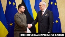 Владимир Зеленский жана Алар Карис. 2024-жылдын 11-январы.