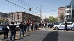 Մարզերից քայլերթեր, պետական շենքերի առջև ակցիաներ. ընդդիմությունը շարունակում է փողոցային պայքարը