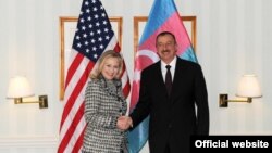 Germany - U.S. Secretary of State Hillary Clinton meets with Azerbaijani President Ilham Aliyev in Munich, 4Feb2012.