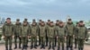Расейскія вайскоўцы з 200-й асобнай гвардзейскай мотастралковай брыгады на экскурсіі ў цэнтры Менску. 13 красавіка 2025 году. Ілюстрацыйнае фота