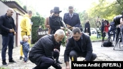 Članovi porodica ubijenih gardista obilježavaju 18. godišnjicu njihove smrti
