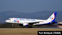 "Урал" яке аз ширкатҳои асосии мусофиркашонӣ миёни Тоҷикистону Русия аст