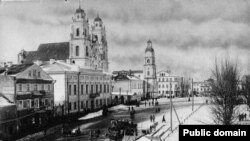 Езуіцкі комплекс Менску ў сакавіку 1918 году. Здымак з калекцыі Бундэсархіву.