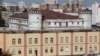 Ілюстрацыйнае фота. СІЗА №1 на вуліцы Валадарскага ў Менску, дзе знаходзяцца затрыманыя па «справе Ціханоўскага»