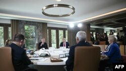 Лидерите на Г7 на состанок во Канада, каде што американскиот претседател беше присутен само првиот ден, јуни 2025 година