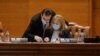 Anca Dragu, președintele Senatului, se numără printre inițiatorii proiectului care a fost votat. Imagine generică în Parlament cu Anca Dragu și Ludovic Orban, președintele Camerei Deputaților.