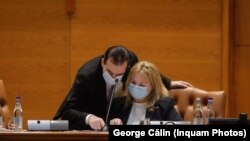 Plenul reunit pentru proiectul de buget a fost condus de președintele Camerei, Ludovic Orban, și de Anca Dragu, președintele Senatului. 