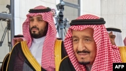 Prestolonaslednik Mohamed bin Salman (levo) i kralj Salman (desno), 2019.