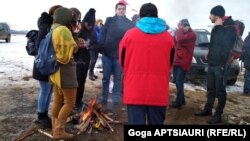 სამოქალაქო აქტივისტები ატოცში