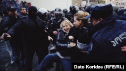 Intervenția în forță a poliție împotriva protestatarilor, Tbilisi, 18 noiembrie 2019 