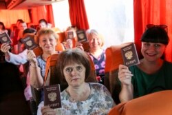 В автобусі, що прямує на голосування з Донецька у Росію