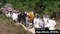 Procesija na mjesto gdje je nekad bio samostan