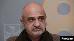 Հովհաննես Թումանյանի անվան տիկնիկային թատրոնի տնօրեն և գլխավոր ռեժիսոր Ռուբեն Բաբայան, արխիվ