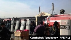 В Алматы горят рынки «Кулагер» и «Арал»