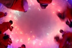 "2018-жылкы Азия оюндарынын" жабылыш аземи маалындагы фейерверк. Жакарта. 02.9.2018.