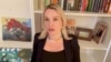 Marina Ovseannikova, stop cadru din mesajul video înregistrat înainte de protestului său împotriva războiului în direct la buletinul de știri de la Pervâi Kanal, 14 martie 2022.