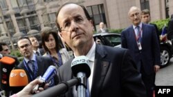 Belgium -- French President Francois Hollande arrives for a meeting of European Union leaders in Brussels, 23May2012
