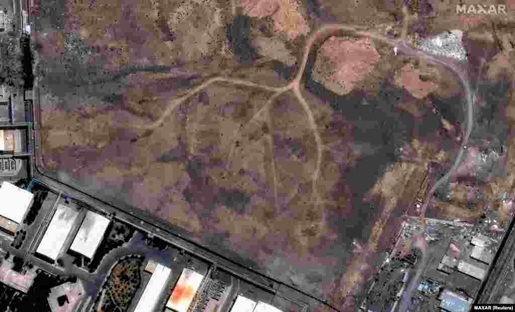 Fotografii din satelit ale instalației de îmbogățire a uraniului de la Natanz, făcute pe 15 și pe 22 iunie, arată un crater rezultat în urma bombardamentelor americane.
