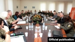 Armenia - A team of U.S. and British military officials (L) visits the Defense Ministry in Yerevan, 27Nov2012.