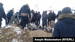 Похороны Ынтымака Рысбек уулу.