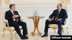 Azerbaijan - President Ilham Aliyev (R) meets with Hungary's Prime Minister Viktor Orban in Baku, 30Jun2012.