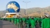 Illýustrasiýa suraty. Arhiwden alyndy. Köpçülikleýin tigir ýörişi. Aşgabat ş.