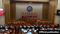 Жогорку Кеңеш. Иллюстрациялык сүрөт. 