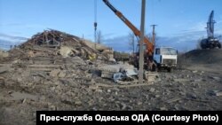 Раніше ДСНС повідомила, що з-під завалів врятували шістьох людей, один із них помер згодом у лікарні
