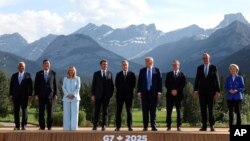 Заедничка фотографија на лидерите на Г7