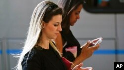 Орусия: WhatsApp, Telegram жарым-жартылай бөгөттөлдү 