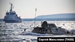 Кораблі на навчаннях минулого тижня відпрацьовували завдання спільно з військами Південного військового округу Росії