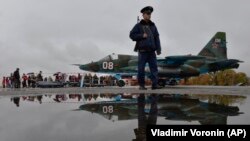 Ресейдің Қанттағы әскер базасында. Бішкек маңы, Қырғызстан, 27 қазан 2013 жыл.