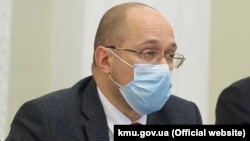 «Всі наукові дослідження показують, що транспорт не є основним джерелом активного поширення пандемії», – сказав Денис Шмигаль