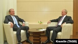 Український політик Віктор Медведчук регулярно спілкується з російським президентом Володимиром Путіним (фото із зустрічі, яка відбулася в жовтні 2020 року)