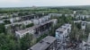 За словами Віктора Трегубова, тактика «просочення» означає, що певна кількість малих груп постійно підтримує тиск на українські позиції та намагається обійти першу лінію