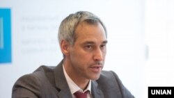 Рябошапка запевнив, що на його рішення впливати не намагалися